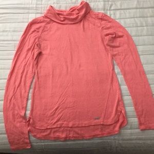 Long sleeve Avia workout shirt.